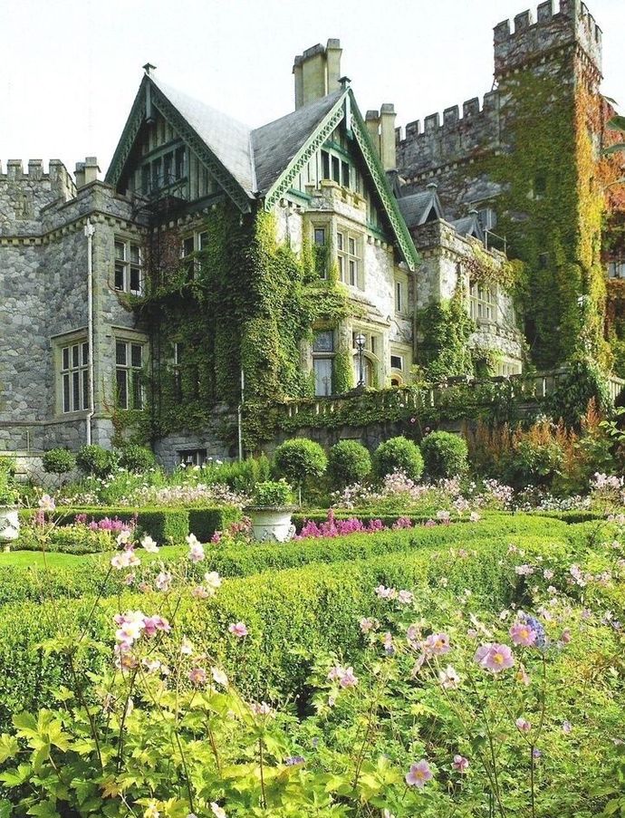 If money was no object, where would you live and what kind of house would it be?