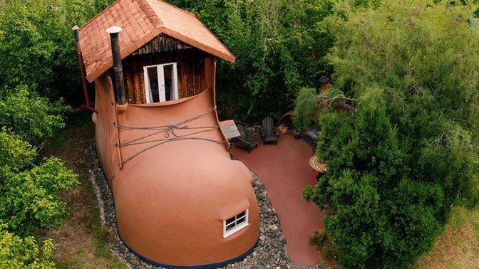 If money was no object, where would you live and what kind of house would it be?