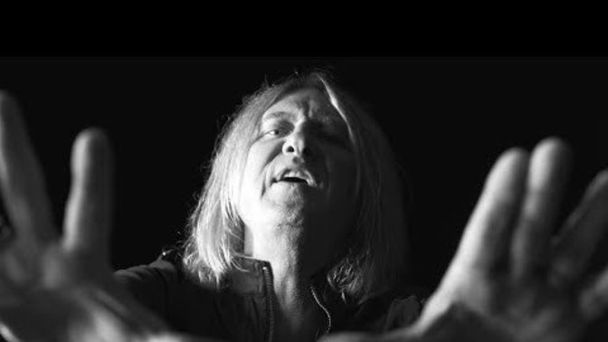 Who sang it Better: Personal Jesus: Depeche Mode, Johnny Cash or Def Leppard?