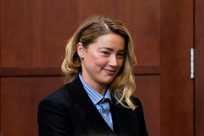 It is wrong that I want to date Amber Heard?
