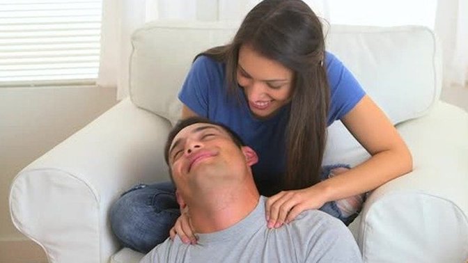 Guys, name non sexual things women do that makes them attractive/sexy or that turns you on?