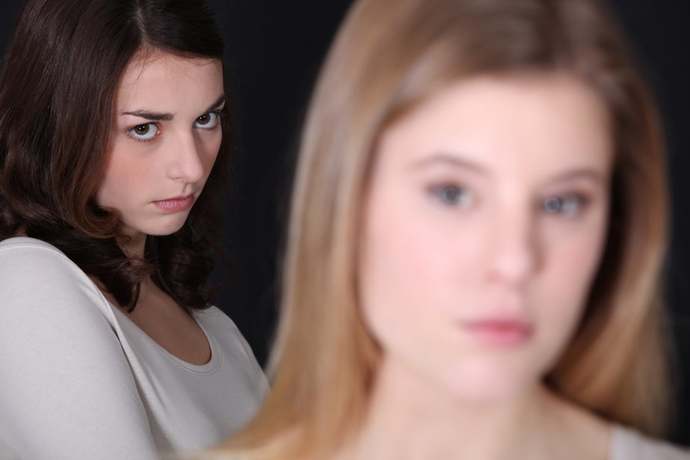 Pretend that the blonde girl is my sister and that Im the brunette girl.
