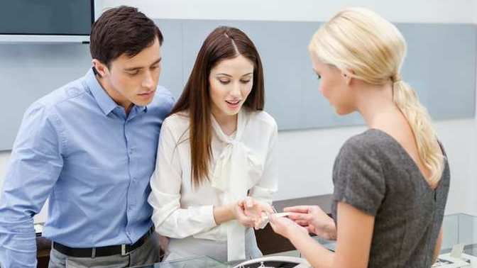 My daughters boyfriend took her ring shopping and never proposed? Thoughts?