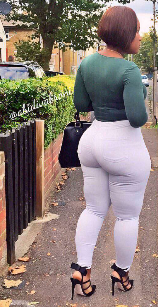 it is very very common to see naturally variously voluptuous black women like this in Africa!.