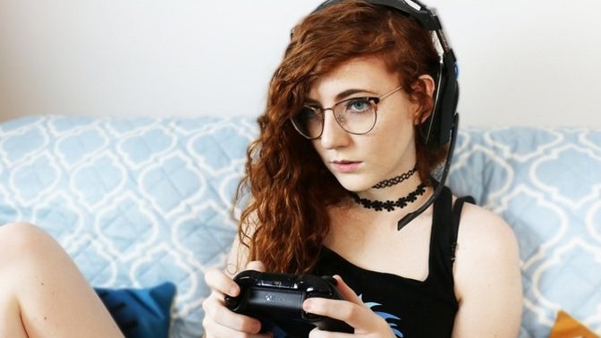 Do You Find Girls With Glasses Attractive Or Extremely Dorky?