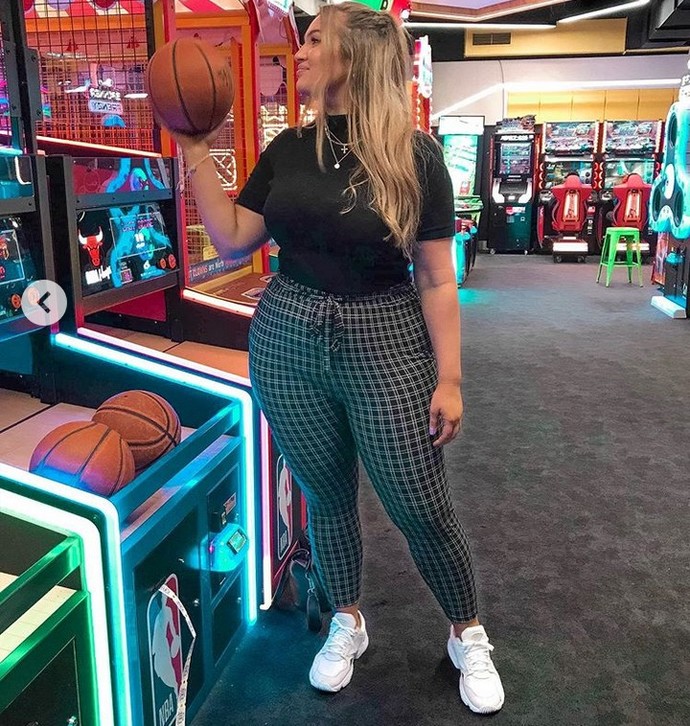 Would you say she’s thick or fat?