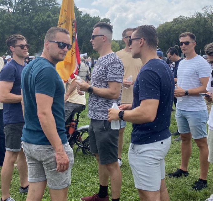 Why do republicans do crazy shit and then blame it on antifa or the fbi?