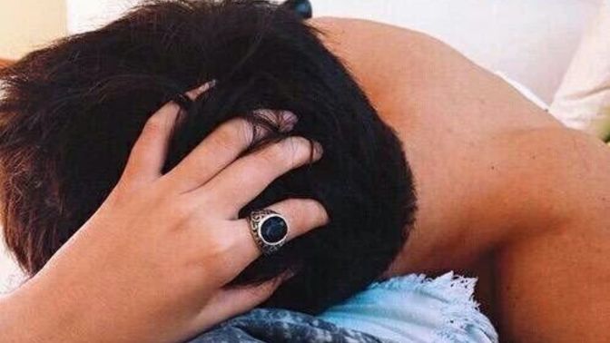 Do you like playing with your SO’s hair 🤪?