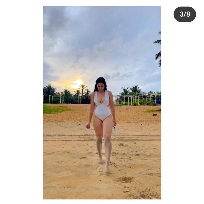 Who has a fitter bikini body?