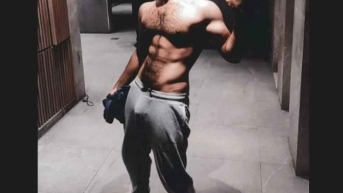 What do u think of attention seeking guys that post abs/body pics like these?