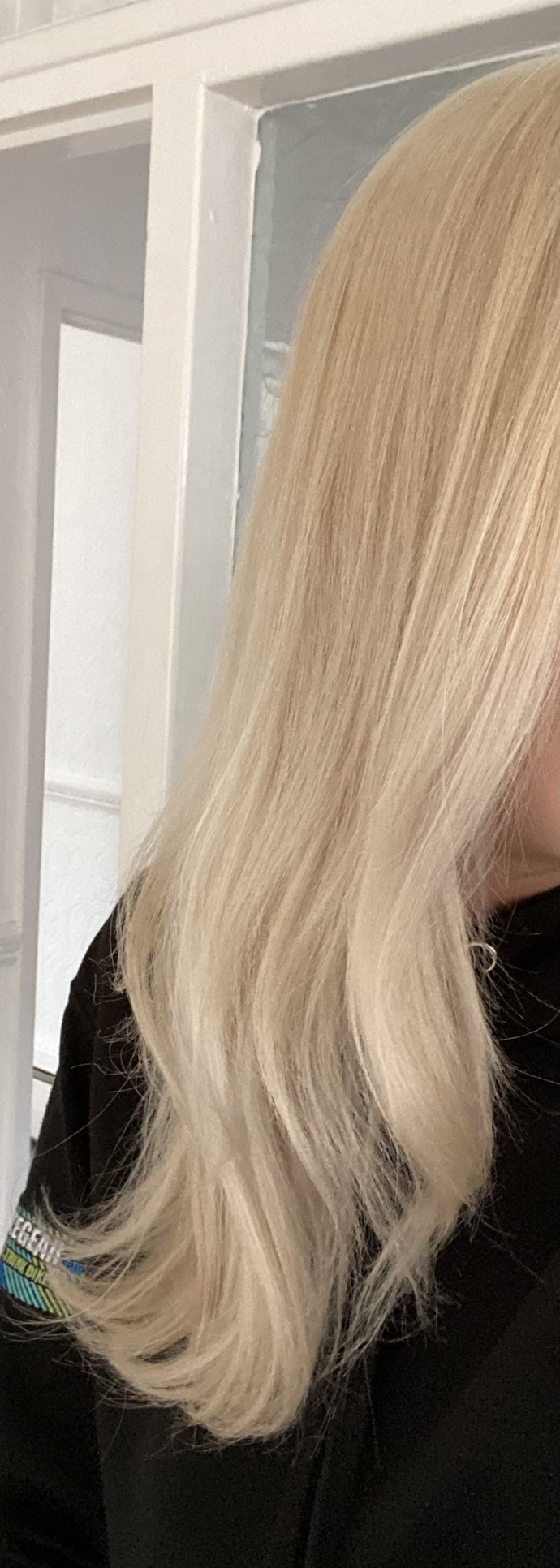 Would you say this is natural or extensions? Does it look in good condition?