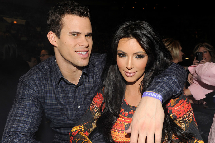 Does Kim K have a gorgeous face? 10/10?
