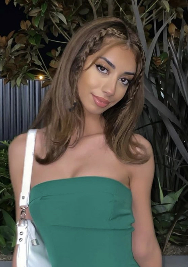 Does she look SCANDINAVIAN decent?
