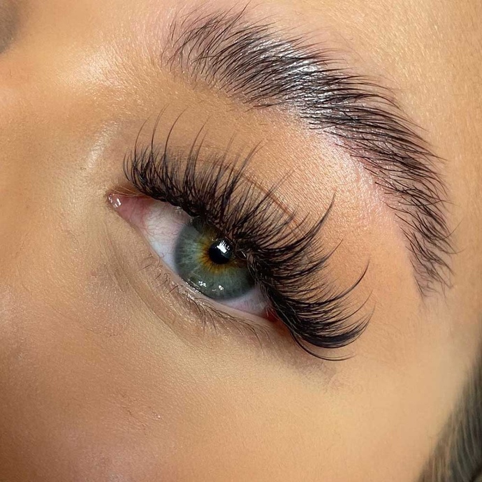 Which lash extensions should I get? Top or bottom?