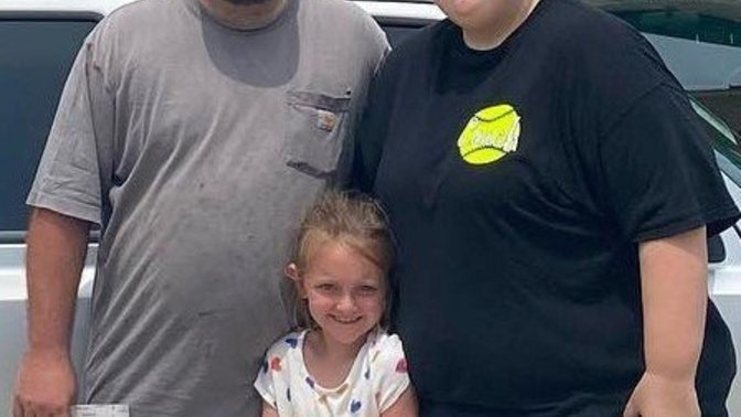 Why is this little girl skinny when her parents are obese?