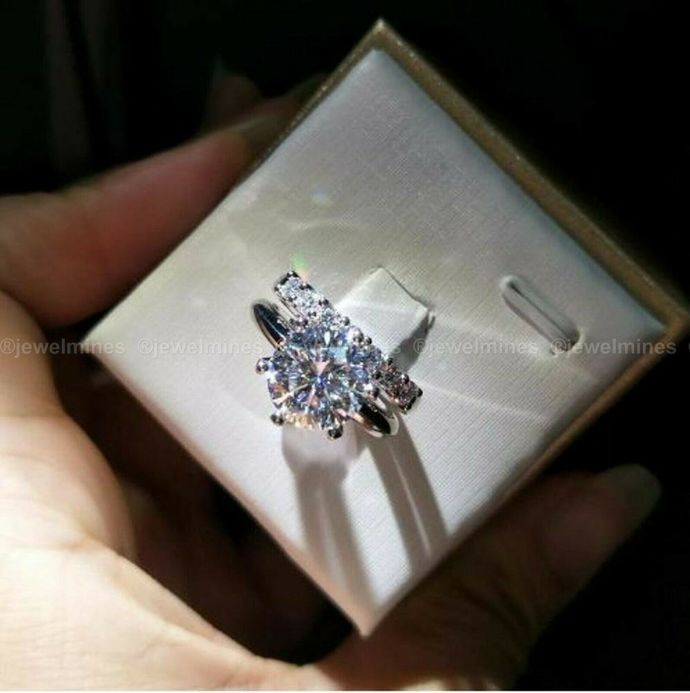 My boyfriend got me a really plain engagement ring. Is it something I should bring up to him?
