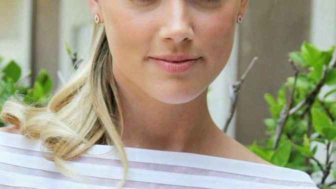 Is there anyone else here who (kind of) feels sorry for Amber Heard?