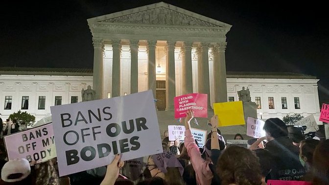 How am I (classical liberal) supposed to counterbalance woke sjws when you conservatives are overplaying your hand (Roe v Wade)?