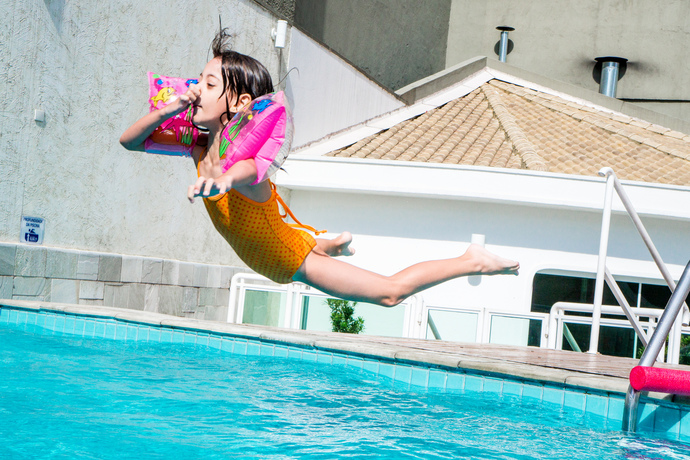 Do you like swimming? What about it do you like?