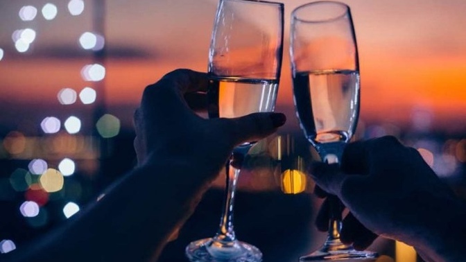 How soon after a first date do you reach out for another?