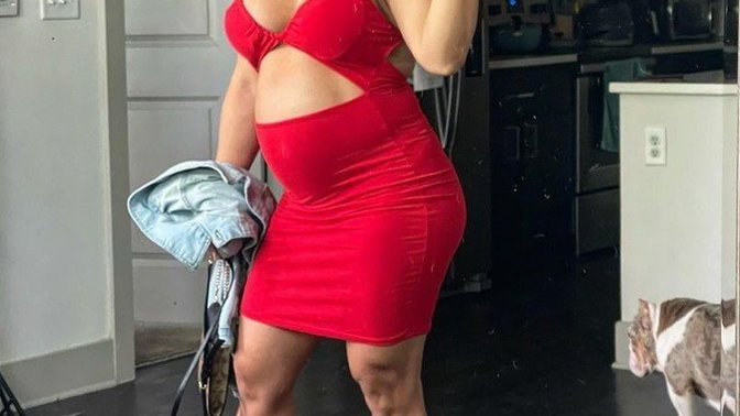 Whatever happened when pregnant women wore decent clothes?