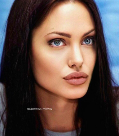 Aishwariya vs angelina jolie? whos prettier?