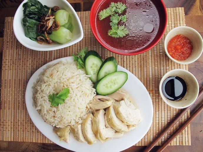 Hainanese chicken rice
