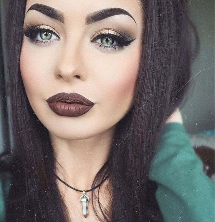 Do you think people view women as more approachable when they’re NOT wearing makeup?