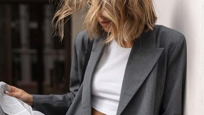 Guys, do you find ladies in oversized men’s clothing sexy/not? Ladies, do you like wearing them? Why/why not?