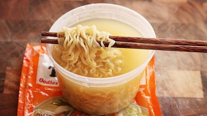 How unhealthy is it to eat instant ramen every day?