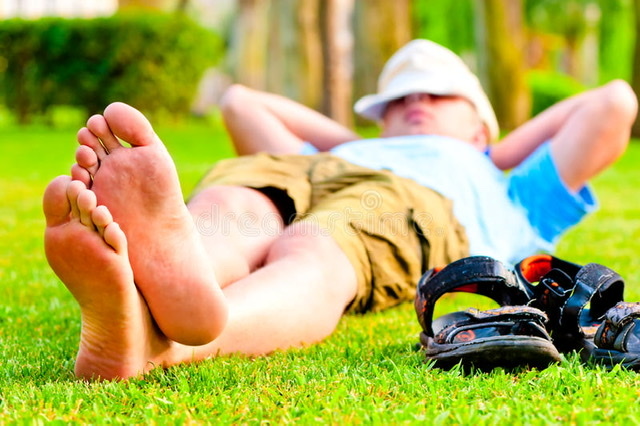 Why do white dads go outside on their yard barefoot?