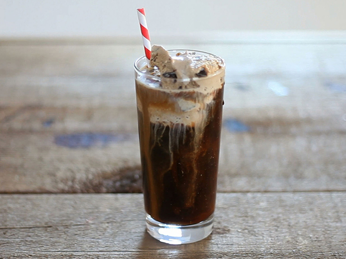 Root beer floater 