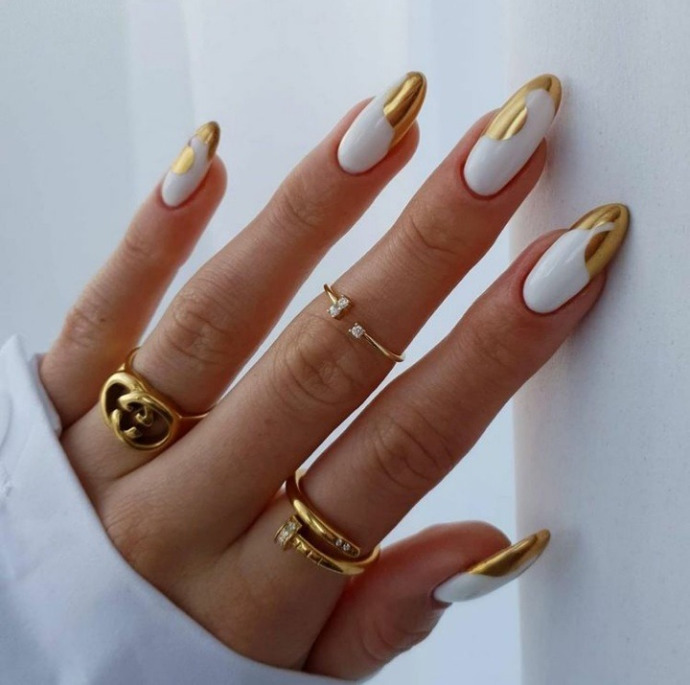 Straight men born after 1980, what do you think of long-ass and pointy nails? Wisely read all options before choosing?