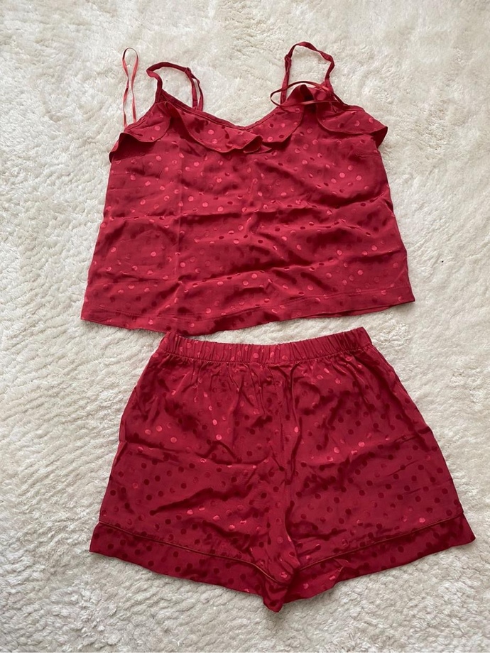 Which one do you think I should wear?