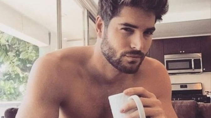 Guys: so attractive guys expect to get a lot of attention from women?