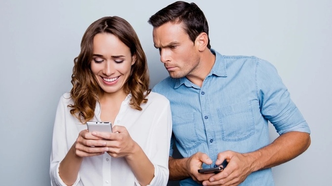 Guys: do you get jealous if your girlfriend/wife has male friends?