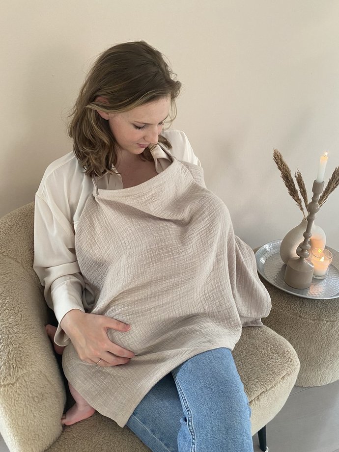 Should a mother ask her husband in front of whom to breastfeed?