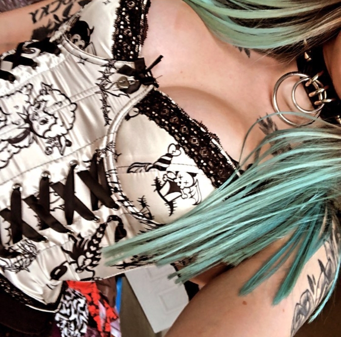 Some light-hearted content for your feed, do you like my new top?