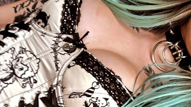 Some light-hearted content for your feed, do you like my new top?