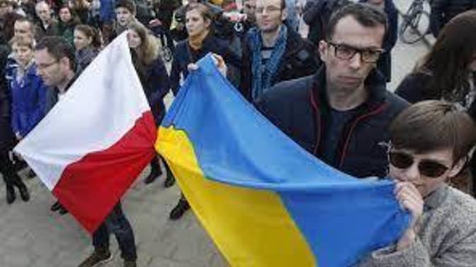 If Russia attacks Poland, do you think that the Polish government would invoke NATO article 5?