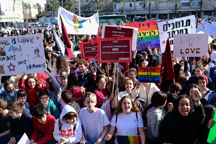 Do you think LGBTQ education should be mandatory in American schools?