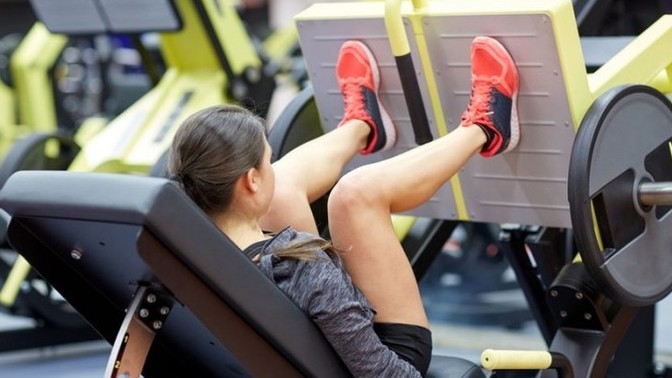 Girls, Is it normal to do 130ibs in leg press oblique machine?