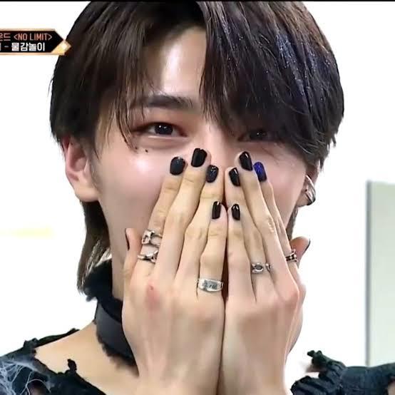 What do you think about this trend of guys painting their nails?
