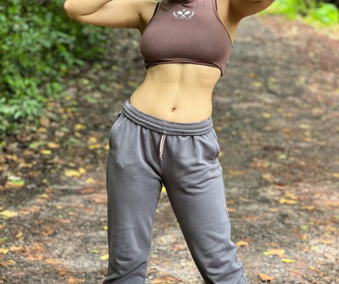 How common is it for a girl to have belly hair and shave it too?