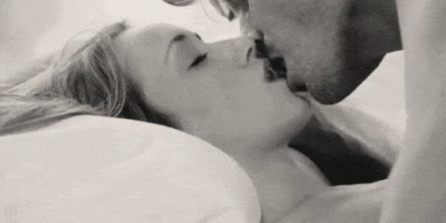Guys: Is it strange if your girlfriend doesn’t like to kiss?