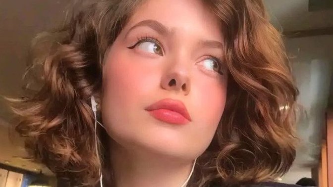 Can you describe your type of girl/boy by using an Instagram screenshot?