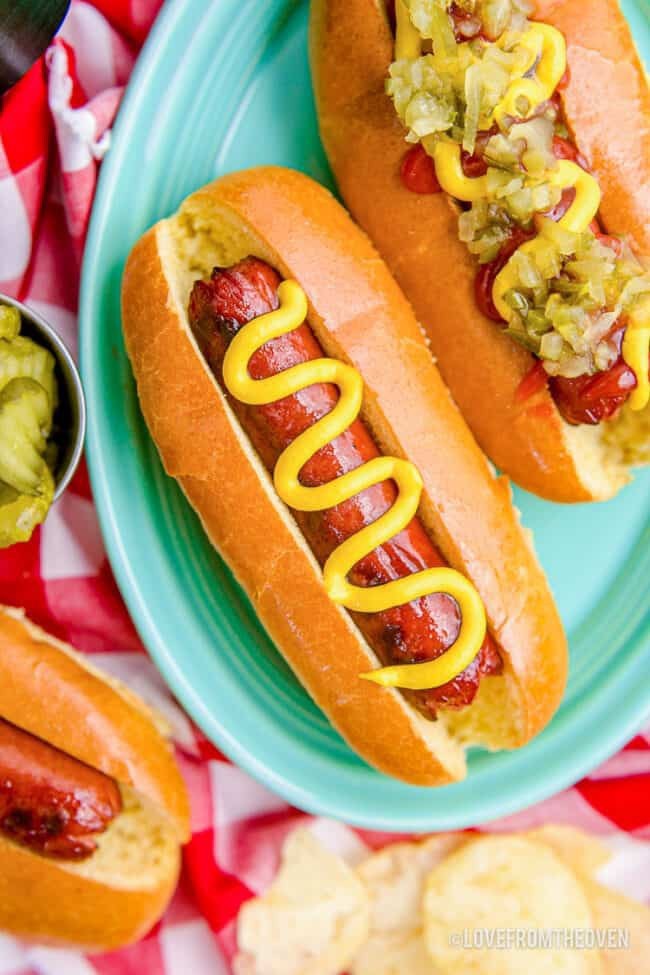 What is the best way to slice a hotdog bun?