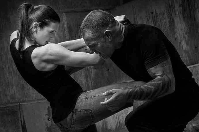 Do women need to know any martial arts to protect themselves? 🤼♀️?