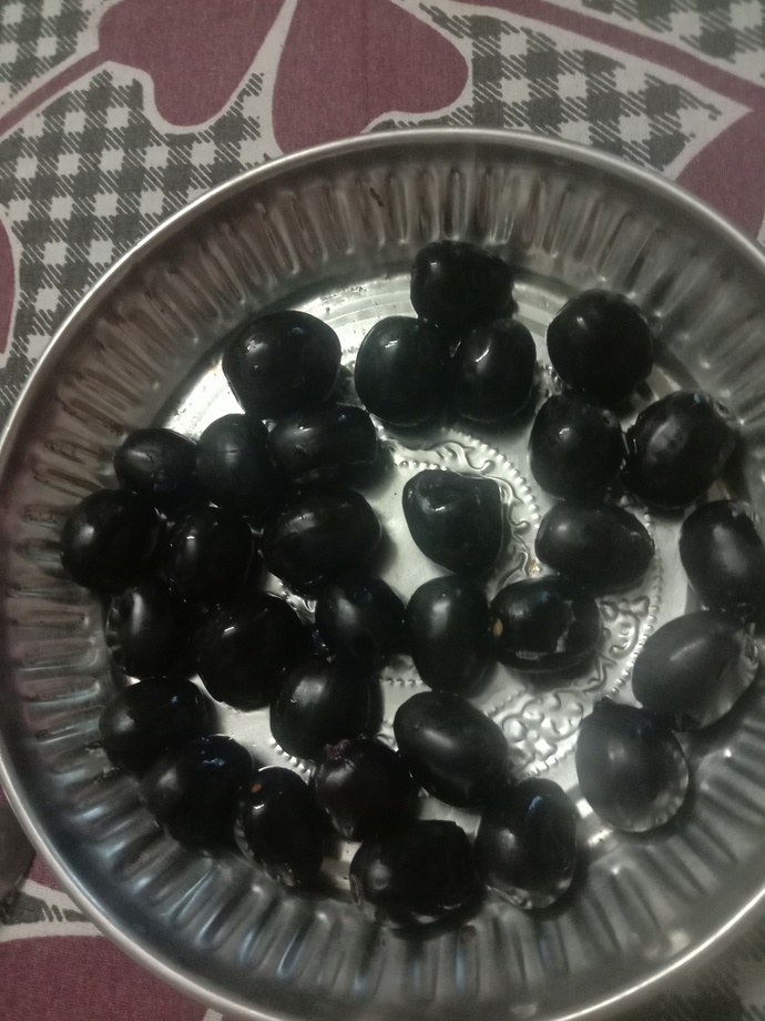 What you called these fruits in your language?