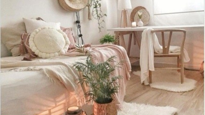 What are some cute house decorations for a family home?
